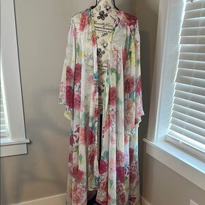 Torrid Floral Kimono size 5/6